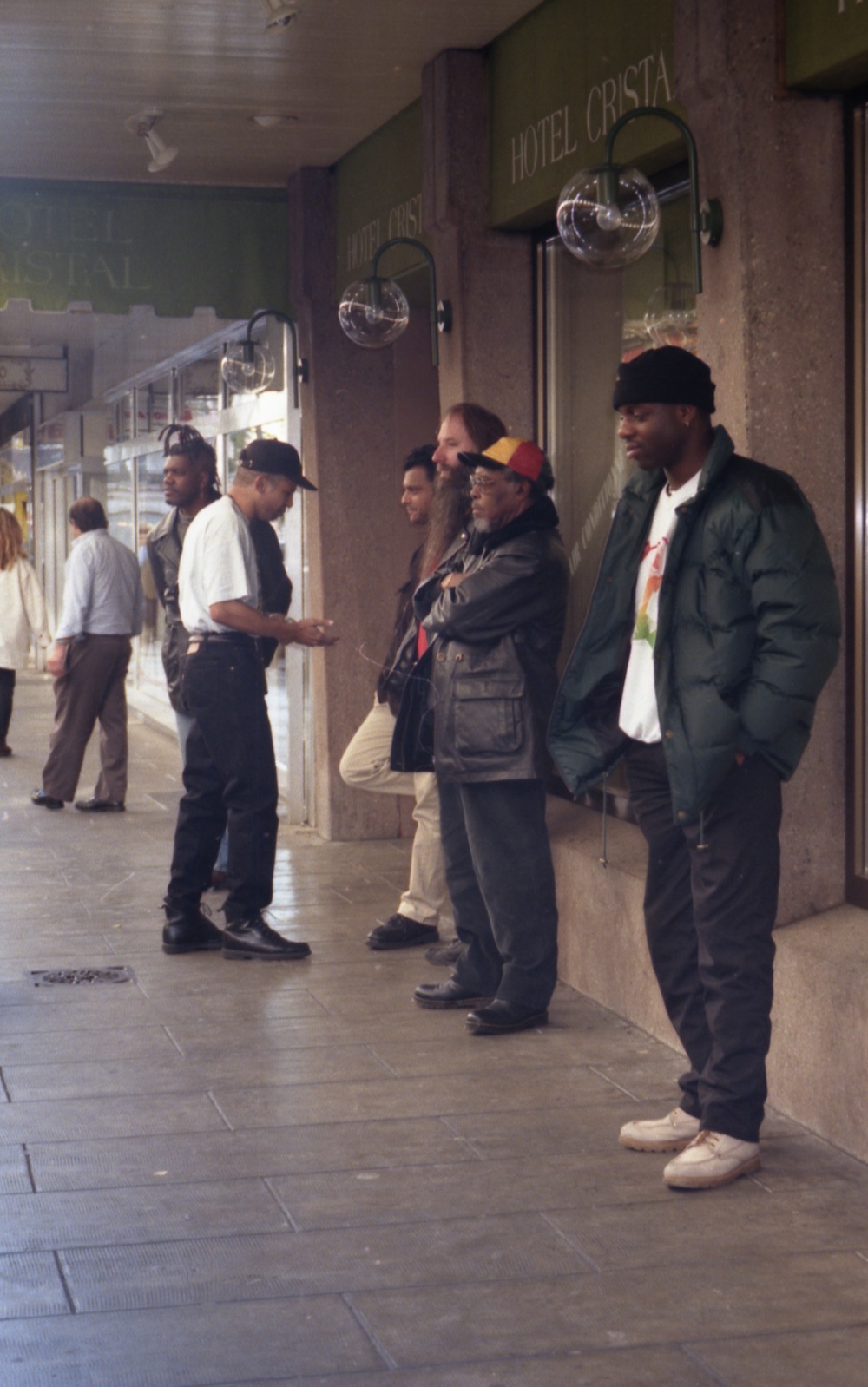 Kirk Thorne, Nathan Breedlove, Vin Gadher, Barney, Lloyd Knibb, Tony Looby, outside Hotel Crista, Geneva 1996