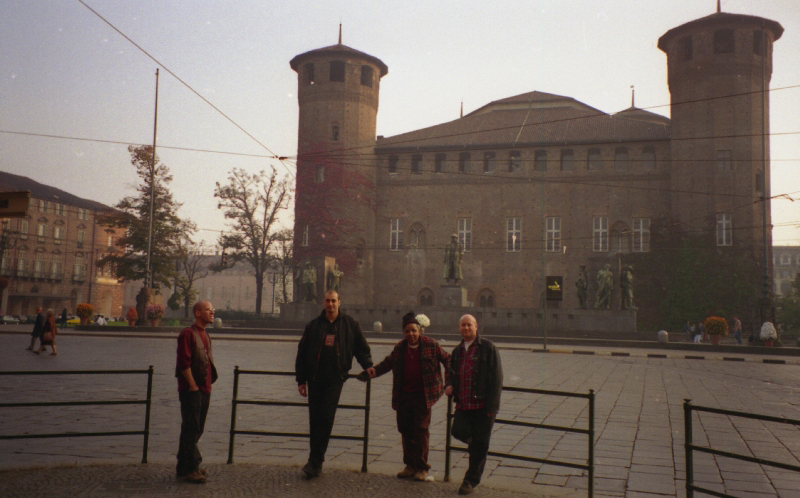Bill Smith, Rolando Alphonso, Jeremy, Jeff Lucas and Ras Claude on the walk through Torino 1996