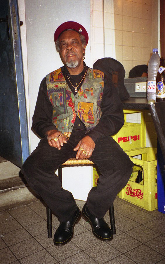 Lloyd Knibb backstage at Muffathalle Munich 1996